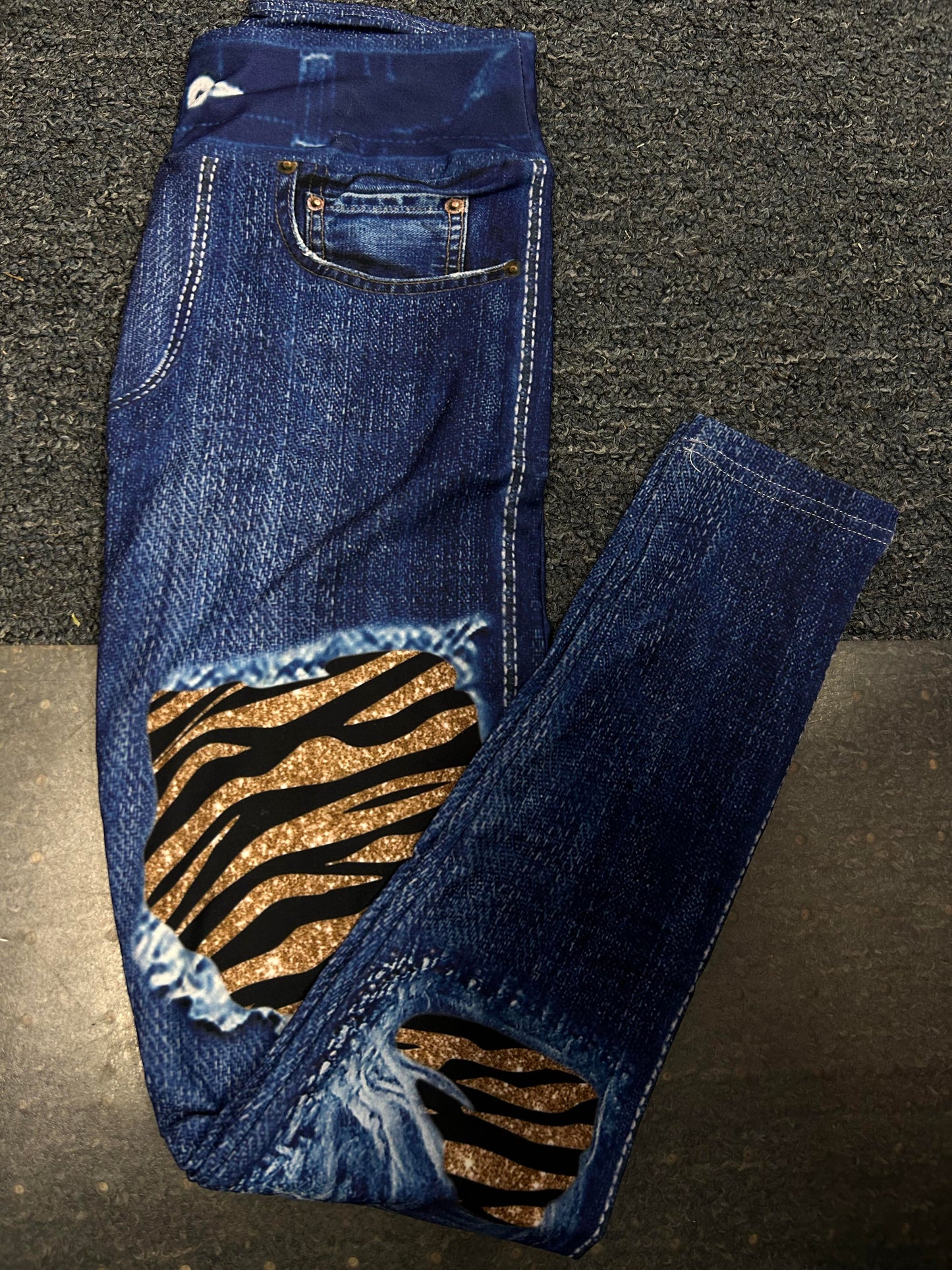 Tween Gold zebra
