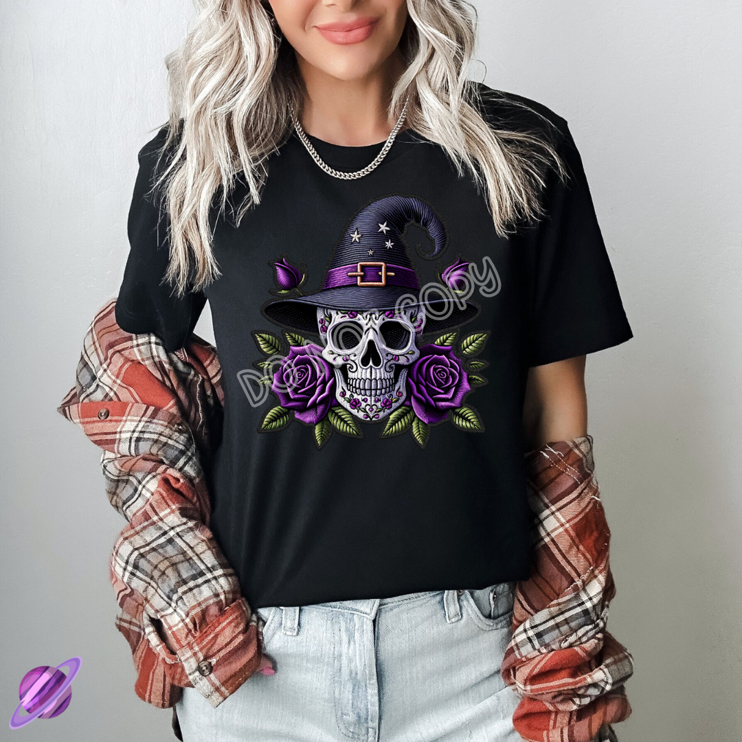 EMBROID WITCHY SKULL TEE
