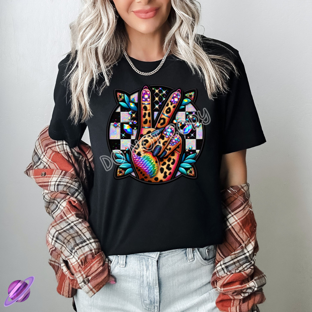 EMBROID CHECKERED PEACE TEE
