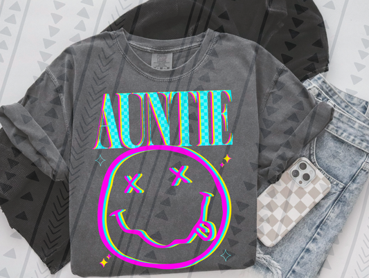 AUNTIE SMILEY TRIPPY TEE