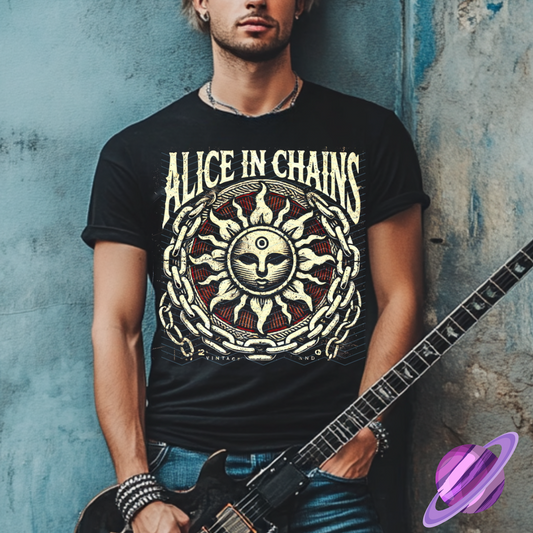 ALICE IN CHAIN TEE
