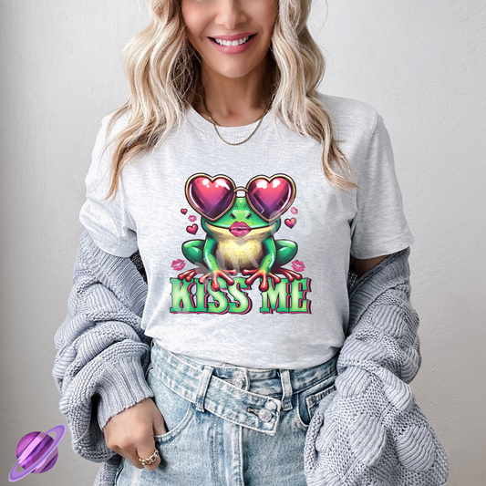 KISS ME FROG TEE