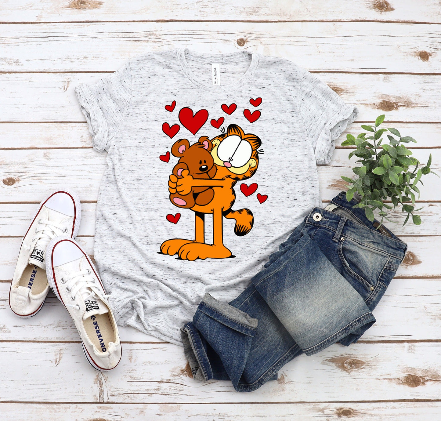 LUCKY IN LOVE-KITTY HEARTS TEE