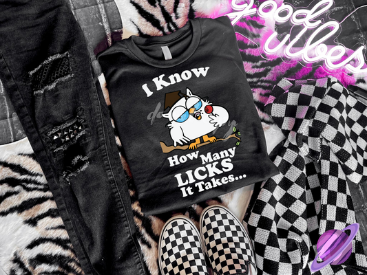 LICKS TEE