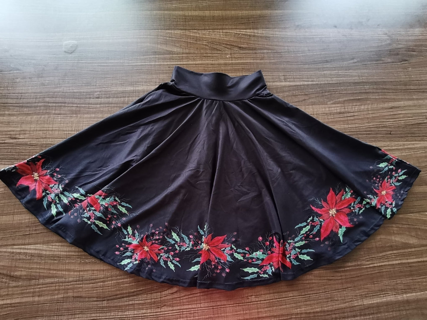 SWING SKIRT RUN- FLORAL DIPPED GNOMES