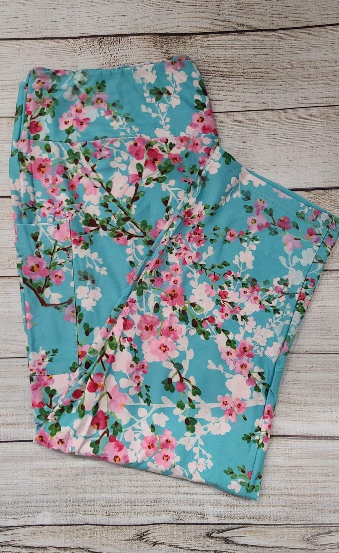 Victorian Floral leggings and capris with pockets